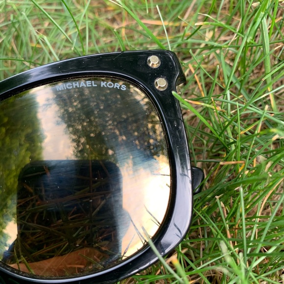 Michael Kors sunglasses. - Picture 2 of 6